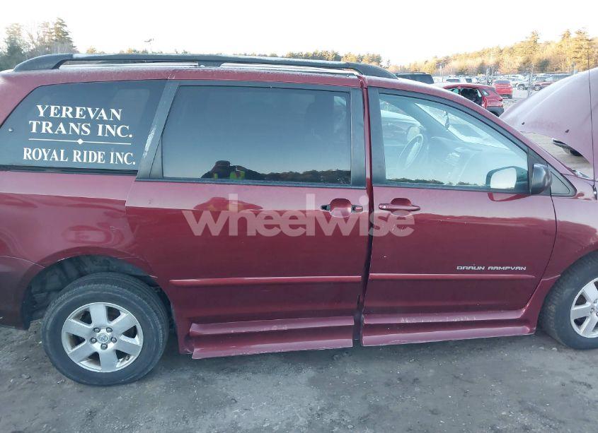 Photo 6 of 2008 Toyota Sienna LE (VIN 5TDZK23C08S121610)