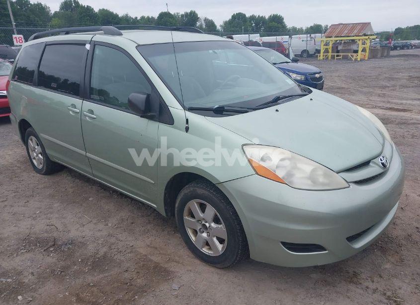 2008 Toyota Sienna LE (VIN 5TDZK23C08S134860) main photo