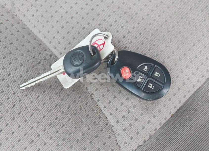 Photo 11 of 2008 Toyota Sienna LE (VIN 5TDZK23C08S134860)