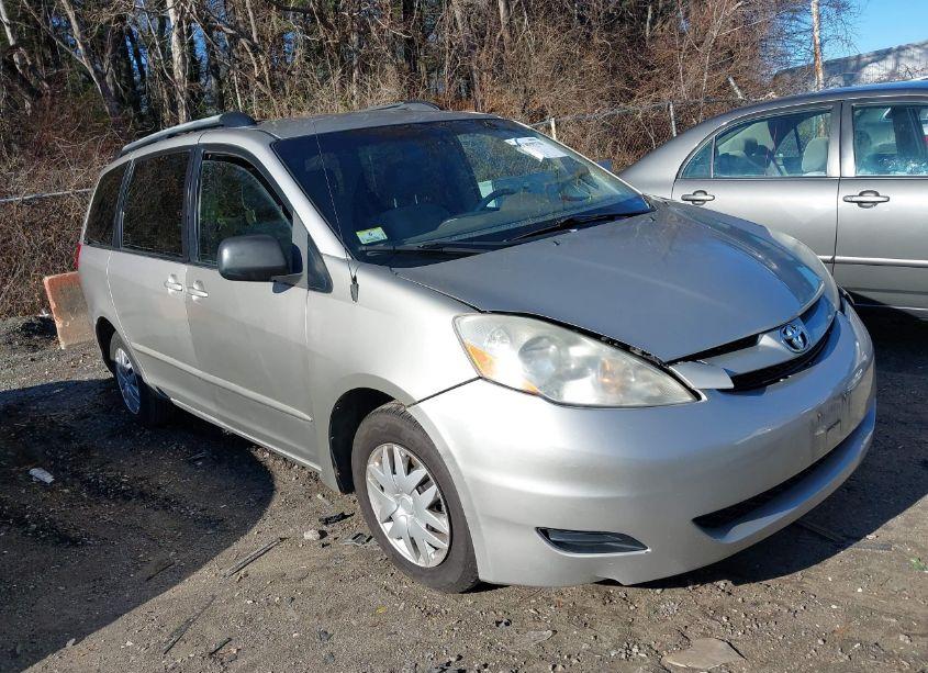 2008 Toyota Sienna LE (VIN 5TDZK23C08S139685) main photo