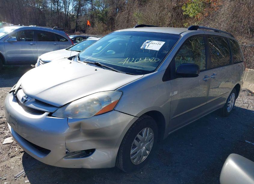 Photo 2 of 2008 Toyota Sienna LE (VIN 5TDZK23C08S139685)