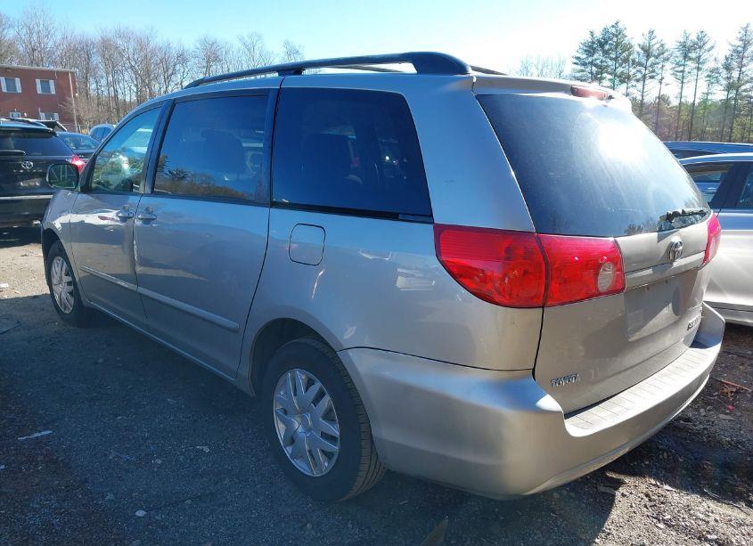 Photo 3 of 2008 Toyota Sienna LE (VIN 5TDZK23C08S139685)