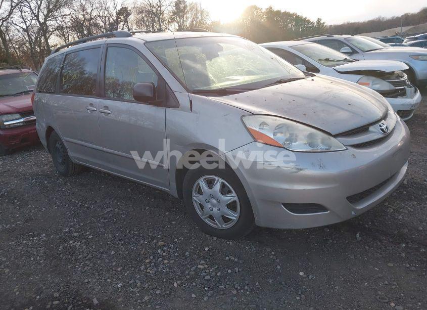2008 Toyota Sienna (VIN 5TDZK23C08S180186) main photo