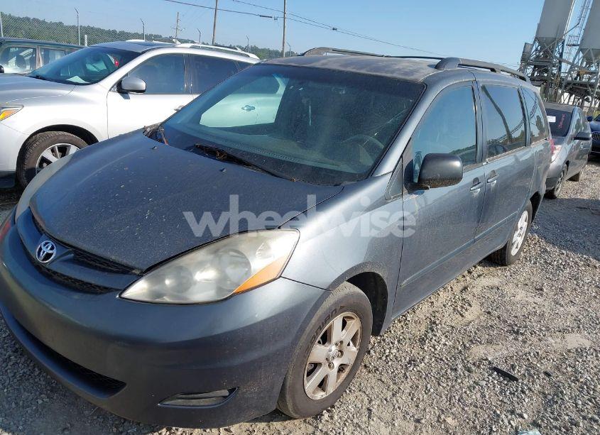 Photo 2 of 2008 Toyota Sienna LE (VIN 5TDZK23C08S193262)