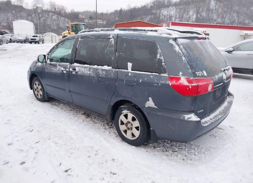 Photo 3 of 2009 Toyota Sienna LE (VIN 5TDZK23C09S226505)