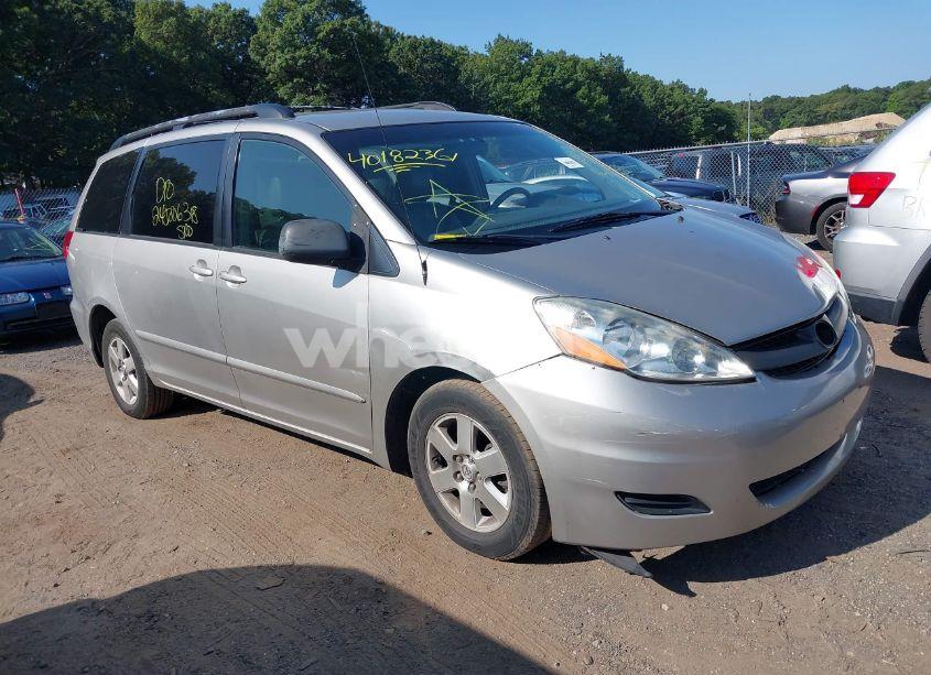 2009 Toyota Sienna LE (VIN 5TDZK23C09S234006) main photo
