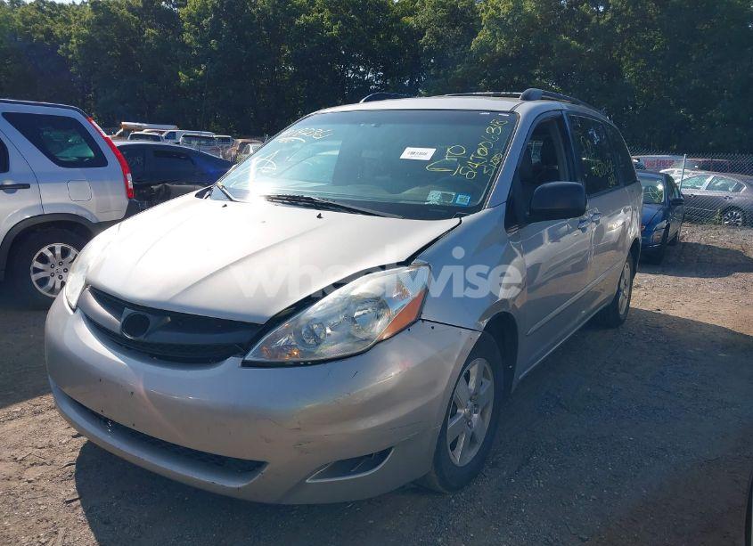 Photo 2 of 2009 Toyota Sienna LE (VIN 5TDZK23C09S234006)