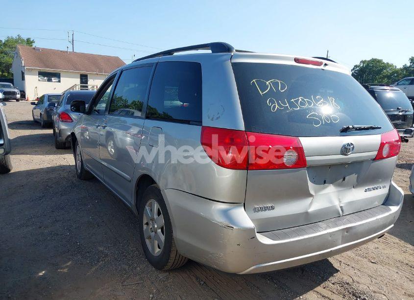 Photo 3 of 2009 Toyota Sienna LE (VIN 5TDZK23C09S234006)