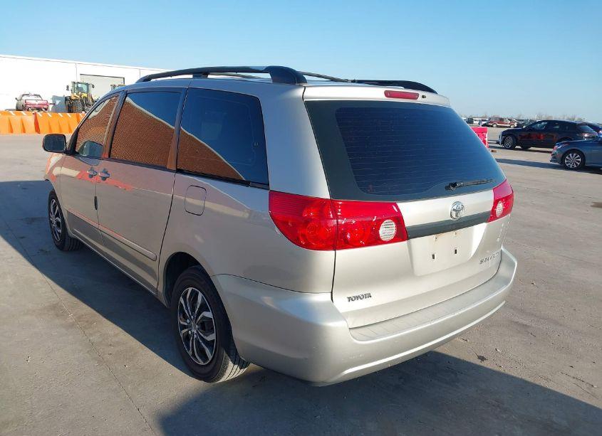 Photo 3 of 2009 Toyota Sienna CE (VIN 5TDZK23C09S245524)