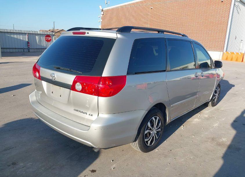 Photo 4 of 2009 Toyota Sienna CE (VIN 5TDZK23C09S245524)