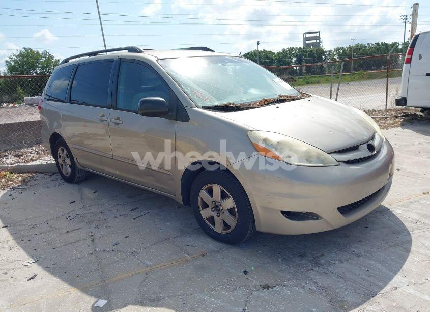 2009 Toyota Sienna LE (VIN 5TDZK23C09S251520) main photo
