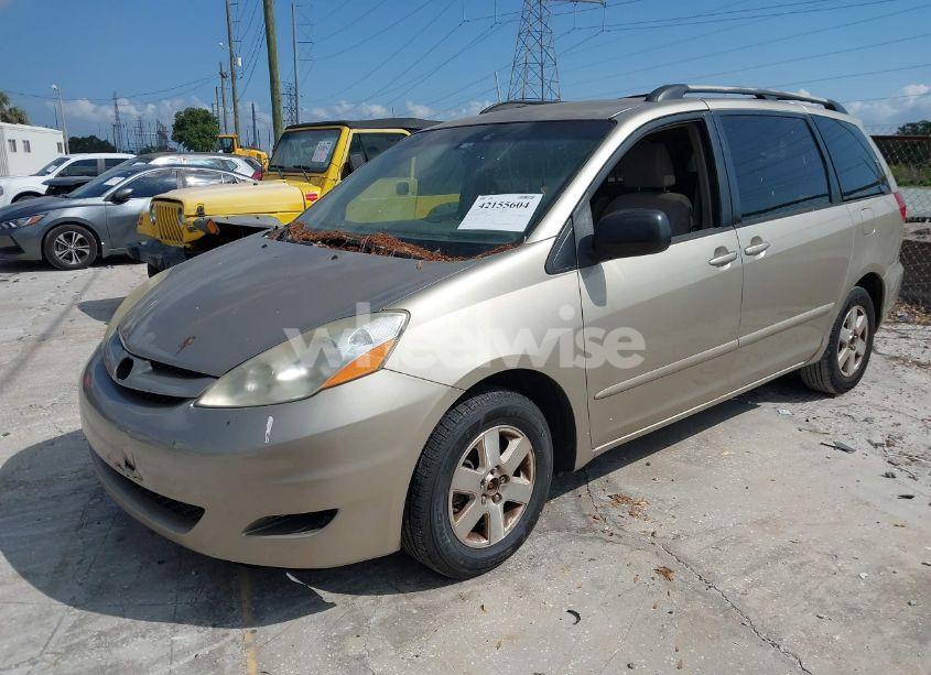 Photo 2 of 2009 Toyota Sienna LE (VIN 5TDZK23C09S251520)