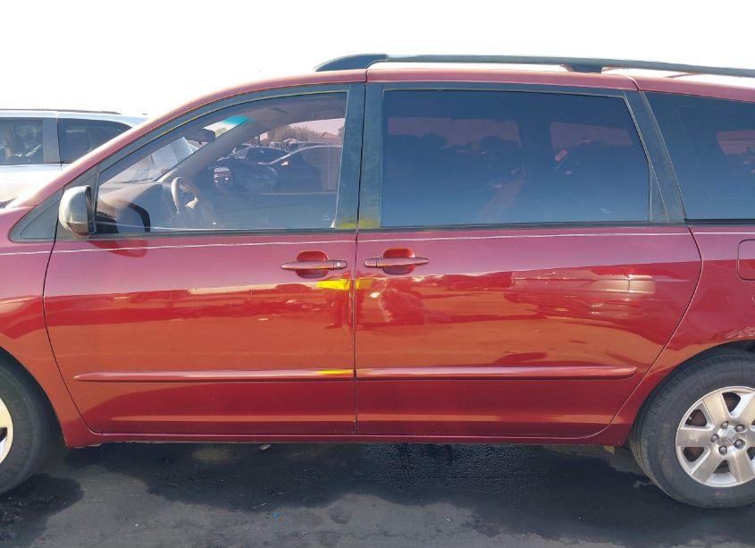 Photo 14 of 2007 Toyota Sienna CE (VIN 5TDZK23C17S001605)