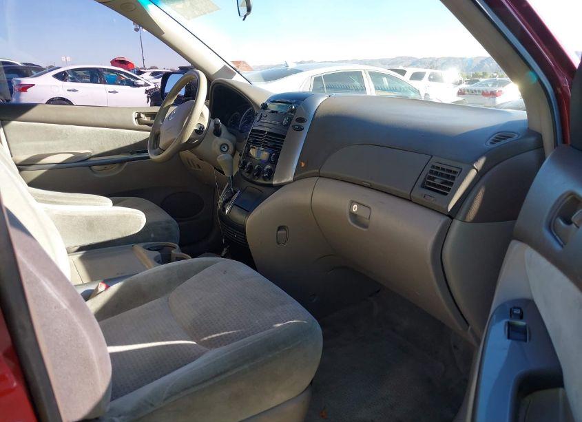 Photo 5 of 2007 Toyota Sienna CE (VIN 5TDZK23C17S001605)