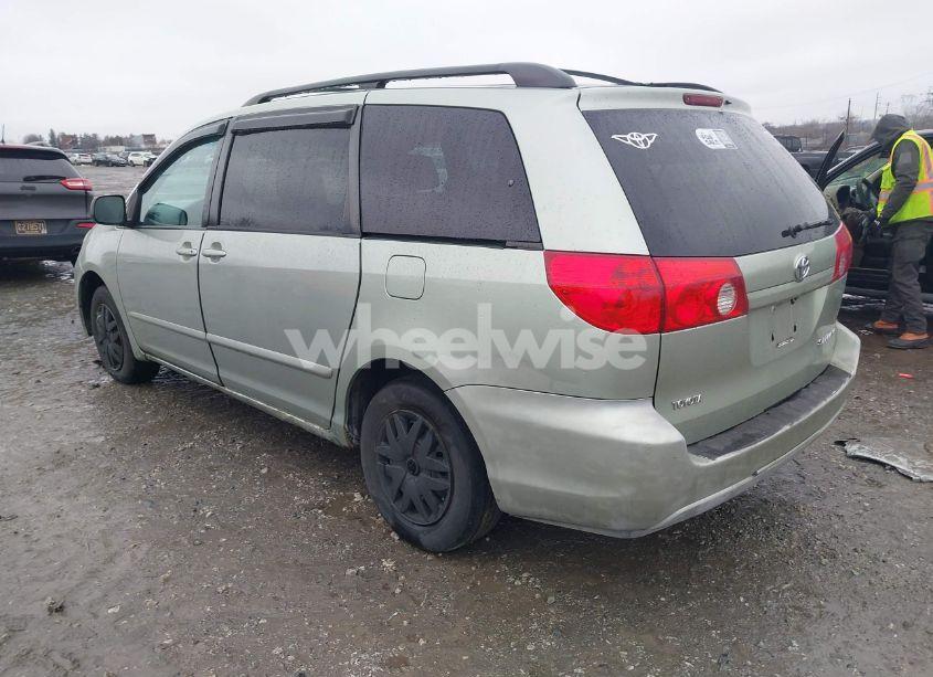 Photo 3 of 2007 Toyota Sienna LE (VIN 5TDZK23C17S052943)