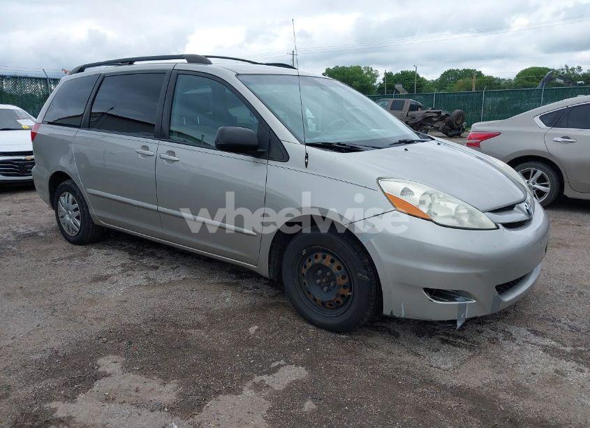 2007 Toyota Sienna CE/LE (VIN 5TDZK23C17S066759) main photo