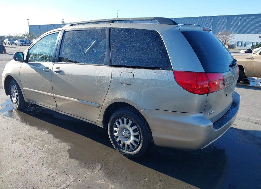 Photo 3 of 2007 Toyota Sienna LE (VIN 5TDZK23C17S085764)
