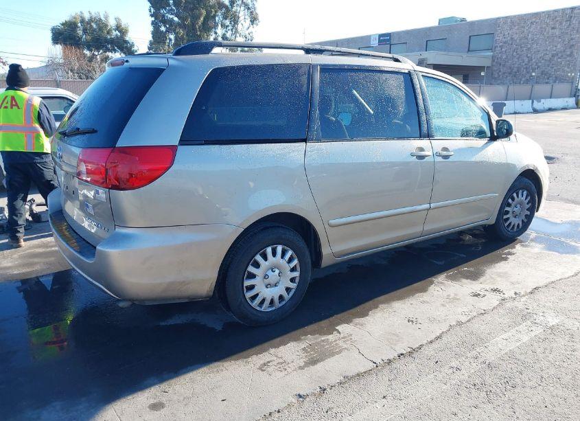 Photo 4 of 2007 Toyota Sienna LE (VIN 5TDZK23C17S085764)