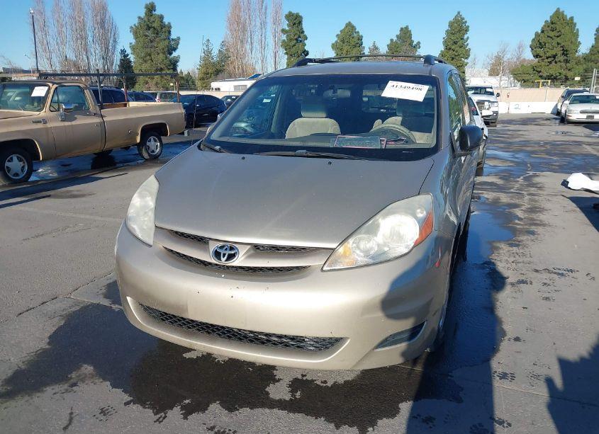 Photo 6 of 2007 Toyota Sienna LE (VIN 5TDZK23C17S085764)