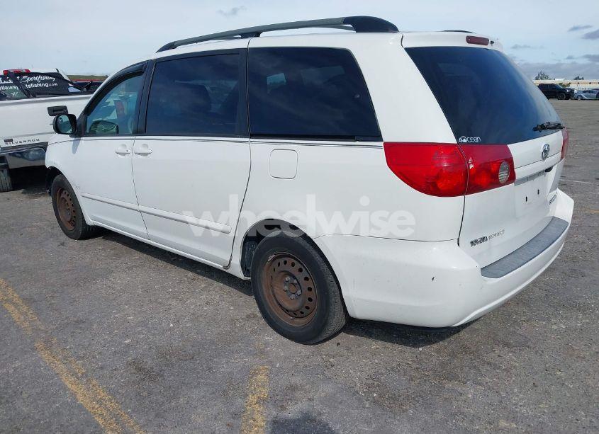 Photo 3 of 2008 Toyota Sienna LE (VIN 5TDZK23C18S121227)