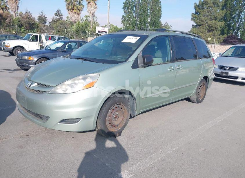 Photo 2 of 2008 Toyota Sienna LE (VIN 5TDZK23C18S150789)