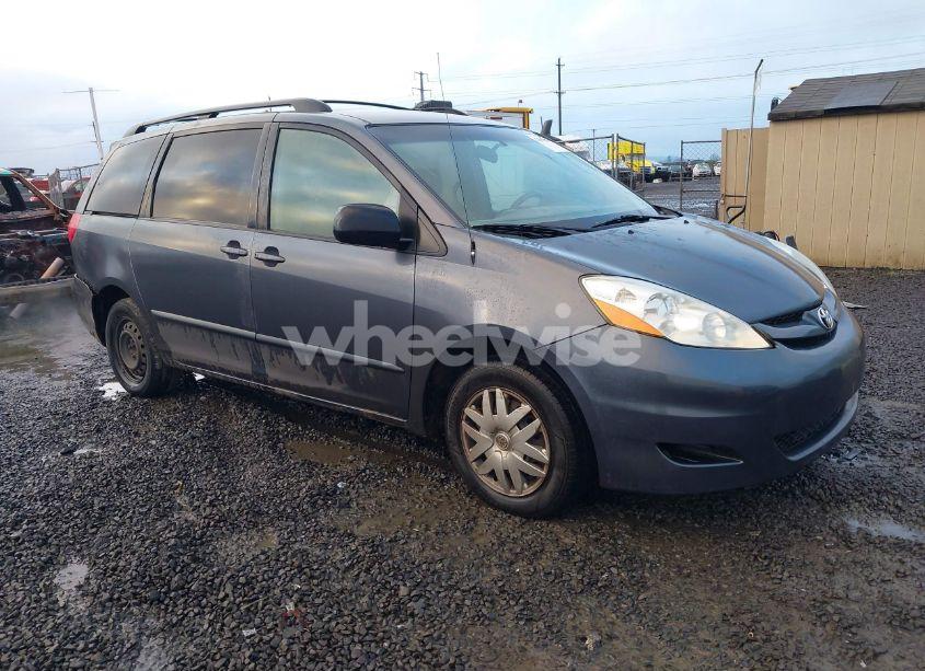 2008 Toyota Sienna LE (VIN 5TDZK23C18S151845) main photo