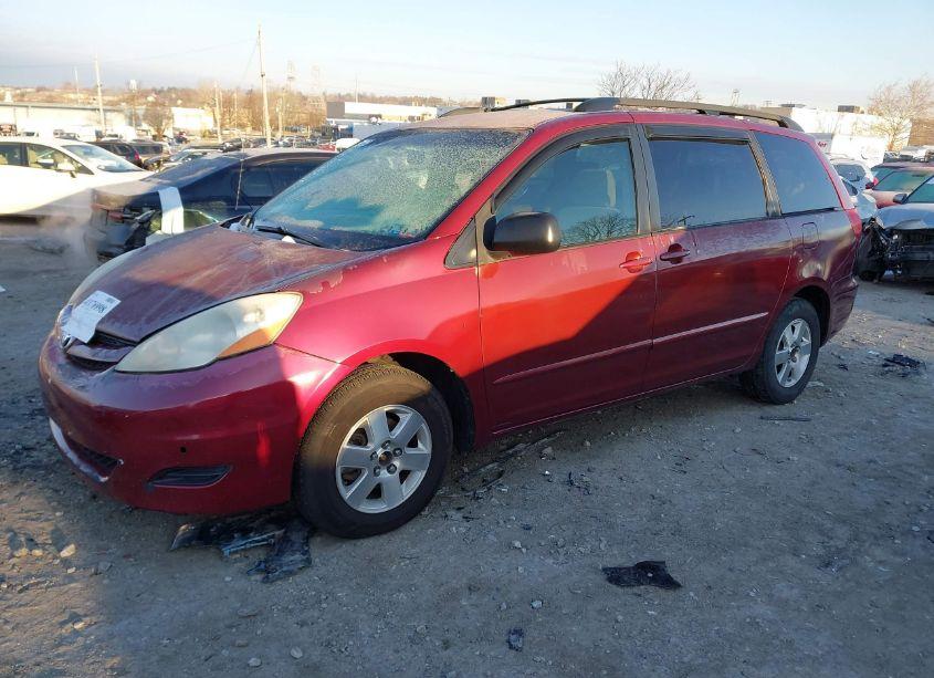 Photo 2 of 2008 Toyota Sienna LE (VIN 5TDZK23C18S172615)