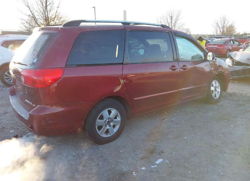 Photo 4 of 2008 Toyota Sienna LE (VIN 5TDZK23C18S172615)