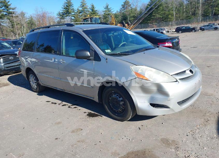 2008 Toyota Sienna LE (VIN 5TDZK23C18S180990) main photo