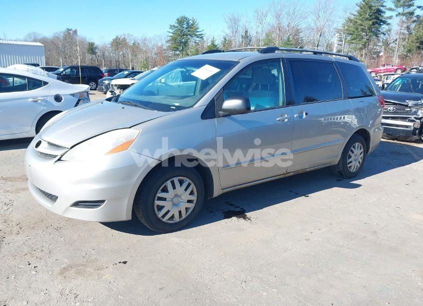 Photo 2 of 2008 Toyota Sienna LE (VIN 5TDZK23C18S180990)
