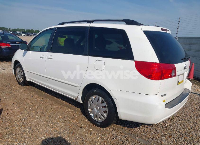 Photo 3 of 2008 Toyota Sienna LE (VIN 5TDZK23C18S197336)