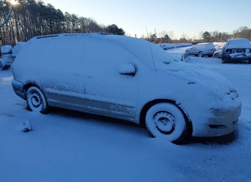 2008 Toyota Sienna LE (VIN 5TDZK23C18S201191) main photo