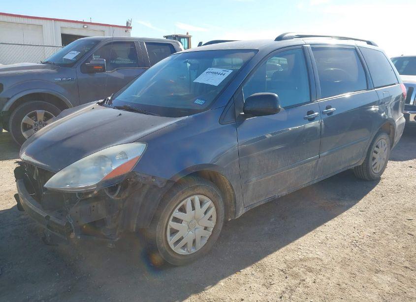 2008 Toyota Sienna LE (VIN 5TDZK23C18S213390) main photo