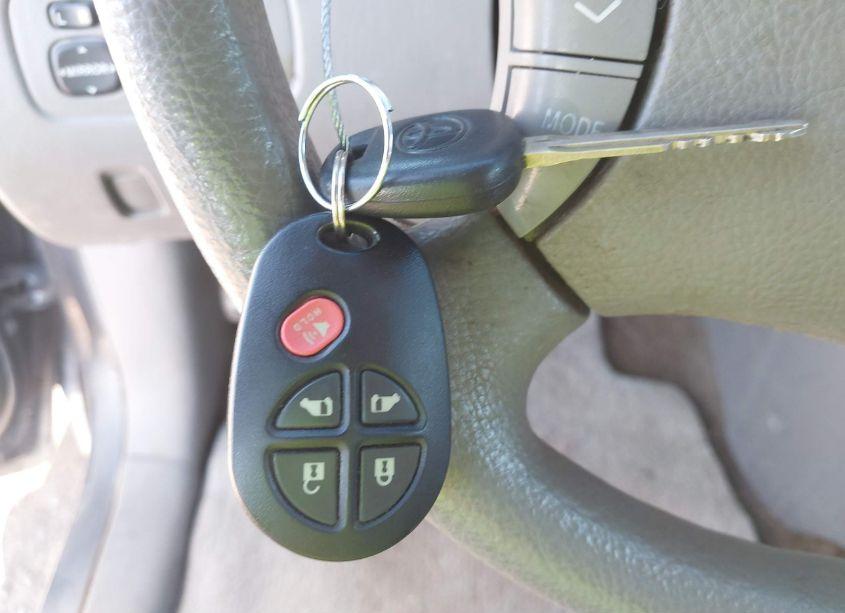 Photo 11 of 2008 Toyota Sienna LE (VIN 5TDZK23C18S213390)