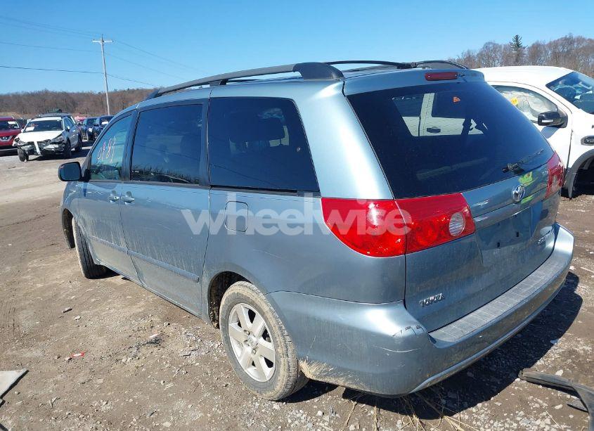 Photo 3 of 2008 Toyota Sienna LE (VIN 5TDZK23C18S222235)