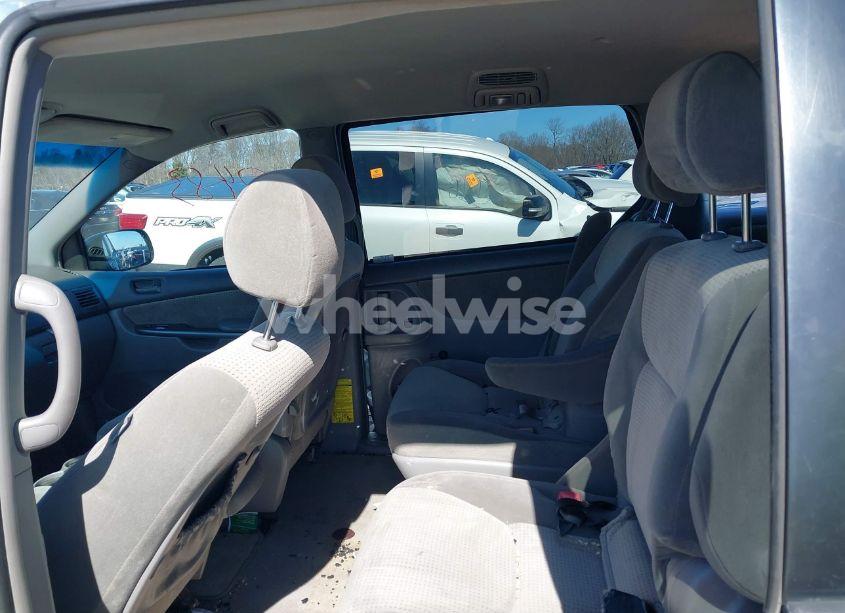 Photo 8 of 2008 Toyota Sienna LE (VIN 5TDZK23C18S222235)