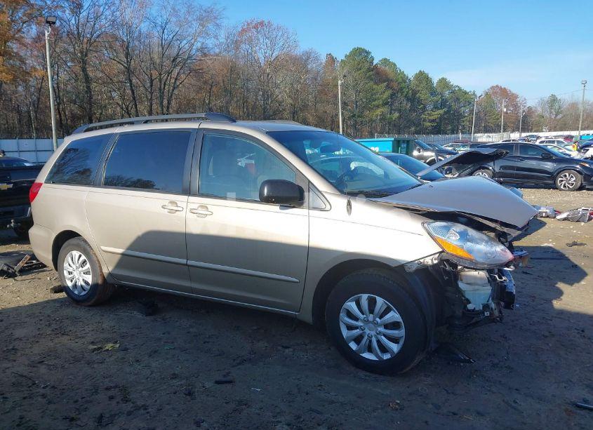 Photo 14 of 2009 Toyota Sienna CE (VIN 5TDZK23C19S236461)