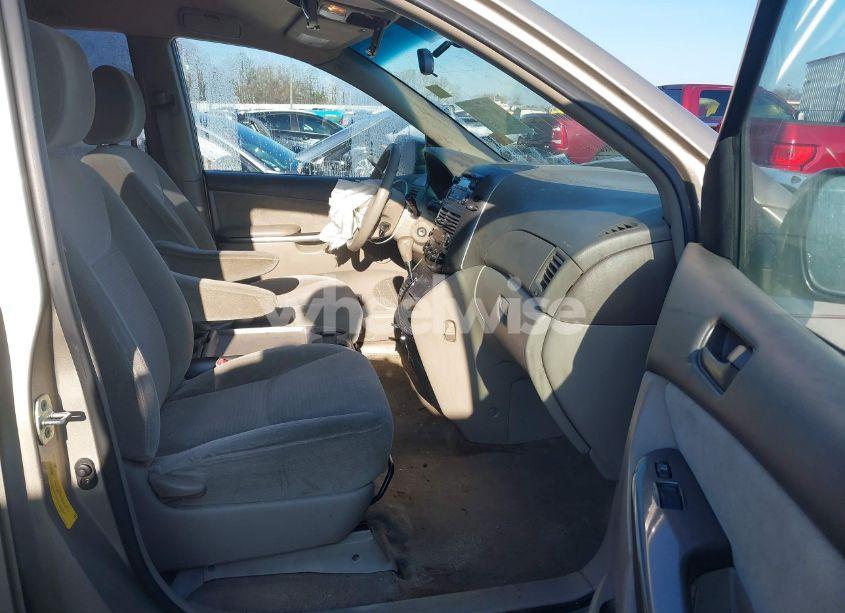 Photo 5 of 2009 Toyota Sienna CE (VIN 5TDZK23C19S236461)