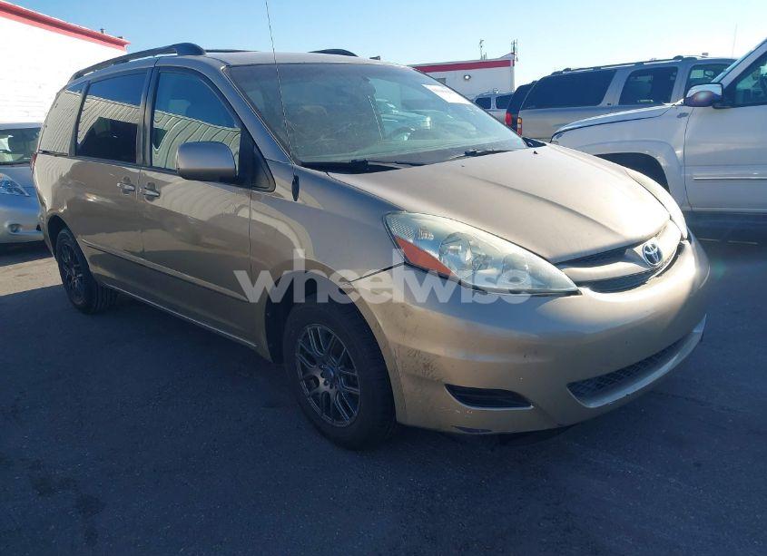 2009 Toyota Sienna LE (VIN 5TDZK23C19S260923) main photo