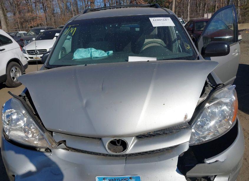 Photo 10 of 2009 Toyota Sienna LE (VIN 5TDZK23C19S262218)