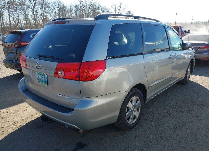 Photo 4 of 2009 Toyota Sienna LE (VIN 5TDZK23C19S262218)