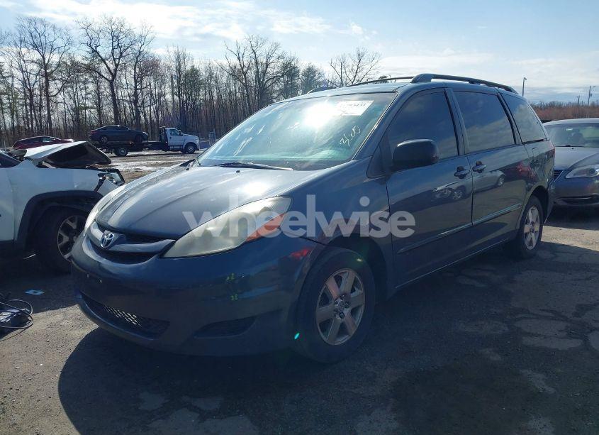 Photo 2 of 2009 Toyota Sienna LE (VIN 5TDZK23C19S264518)