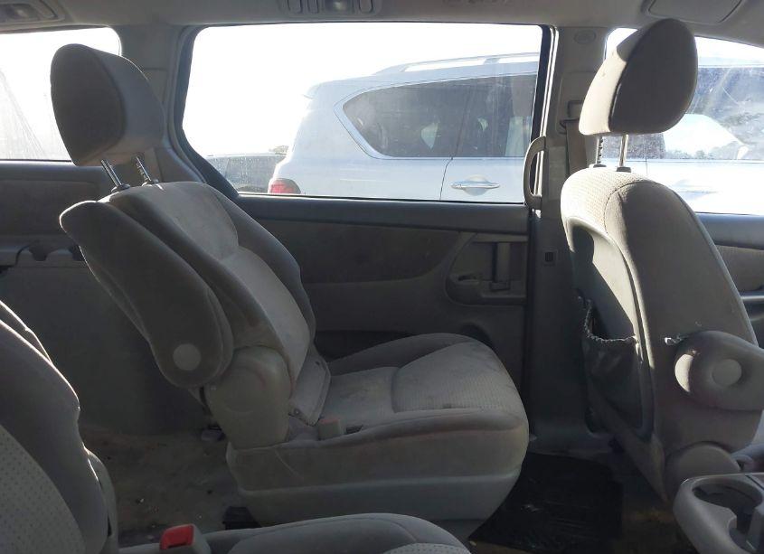 Photo 8 of 2009 Toyota Sienna LE (VIN 5TDZK23C19S285093)