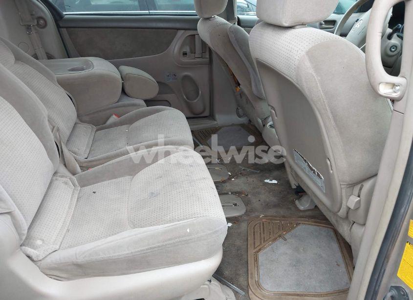 Photo 8 of 2007 Toyota Sienna LE (VIN 5TDZK23C27S002469)
