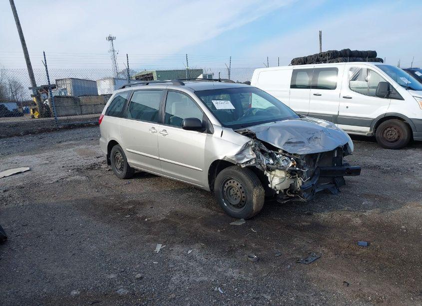 2007 Toyota Sienna CE (VIN 5TDZK23C27S051459) main photo