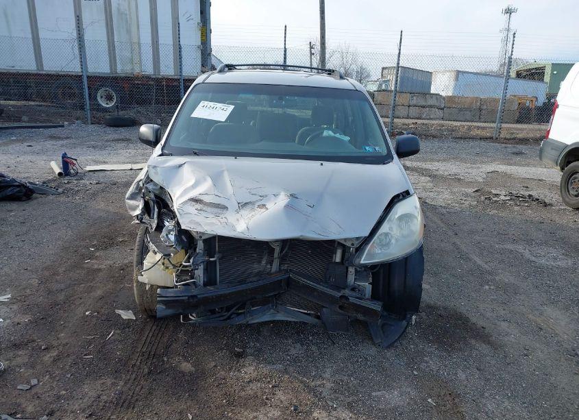 Photo 12 of 2007 Toyota Sienna CE (VIN 5TDZK23C27S051459)