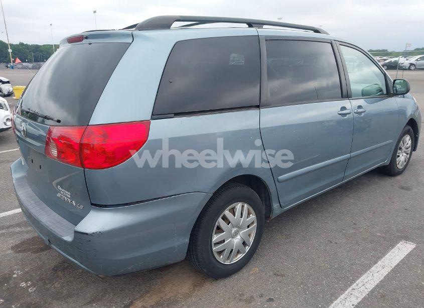 Photo 4 of 2007 Toyota Sienna LE (VIN 5TDZK23C27S084185)