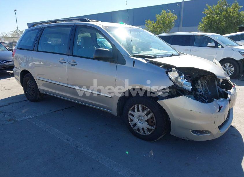 2007 Toyota Sienna CE (VIN 5TDZK23C27S095736) main photo