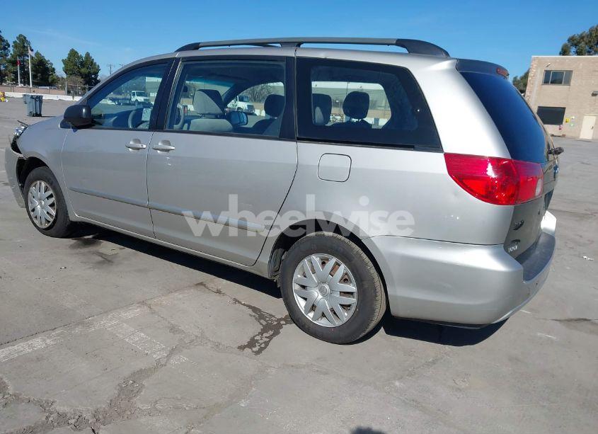 Photo 3 of 2007 Toyota Sienna CE (VIN 5TDZK23C27S095736)