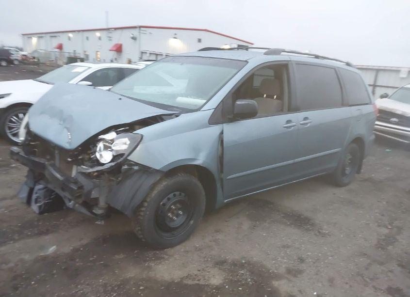 Photo 2 of 2008 Toyota Sienna LE (VIN 5TDZK23C28S117719)
